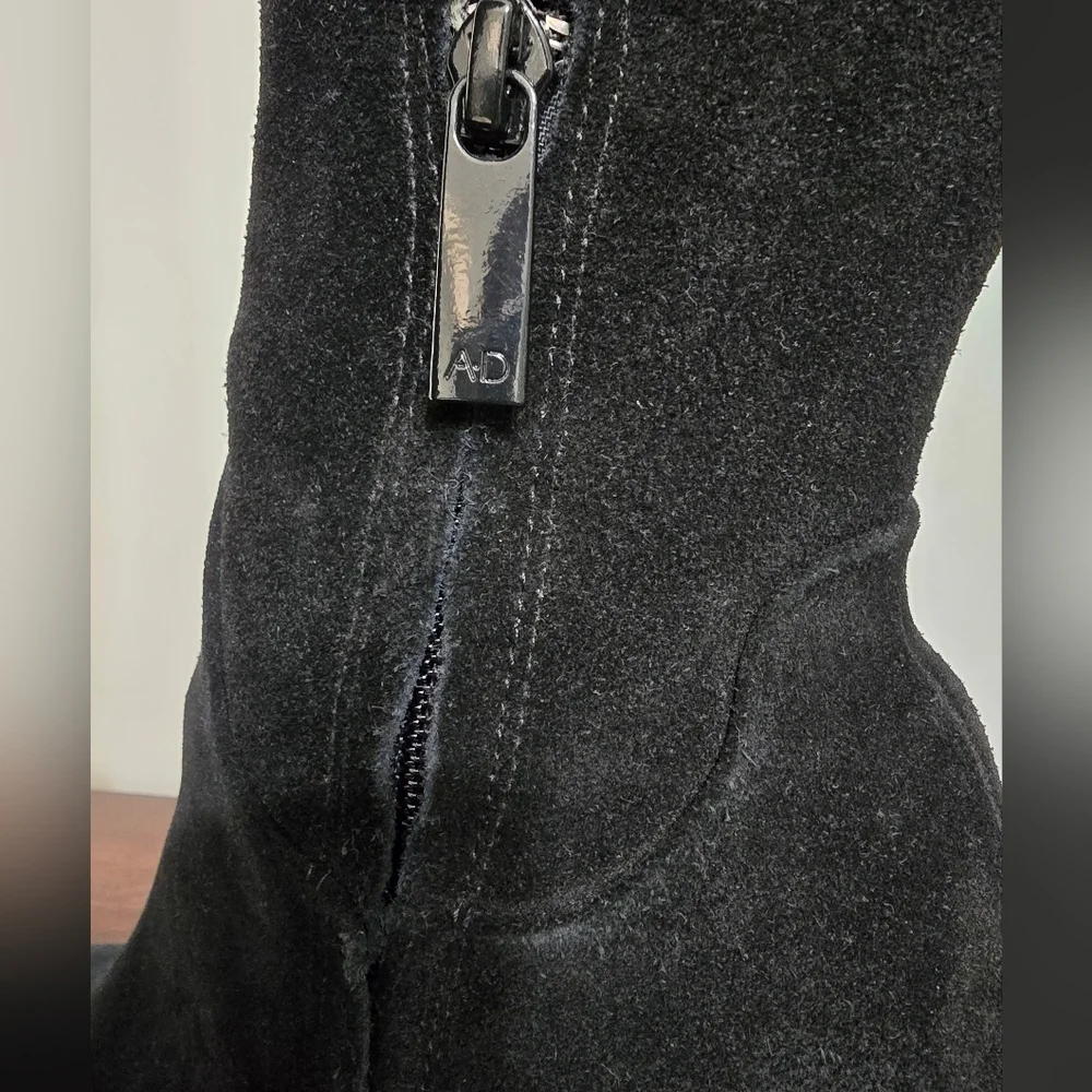 🤩Host Pick❤️AD & Daughters Black Suede Heeled Boots Women's Size 9 - Picture 8 of 11
